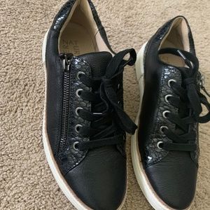 Naturalizer Leather Sneaker